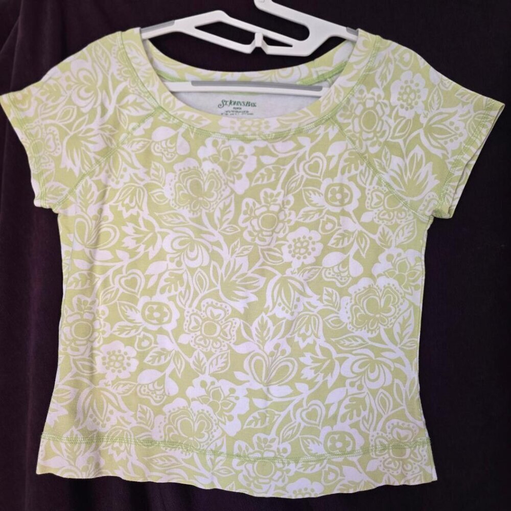 S St John's Bay 100% Cotton Light Green & White Printed T-shirt / Top / Blouse